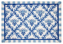 Bee Trellis Hook Rug